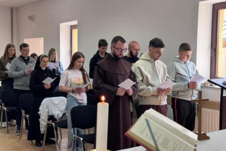 Susret mladih Gospićko-senjske biskupije na Baškim Oštarijama