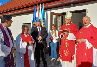 Blagdan sv. Jurja obilježen misom, novim kipom i otvorenjem Kulturnog centra u Jezeranama
