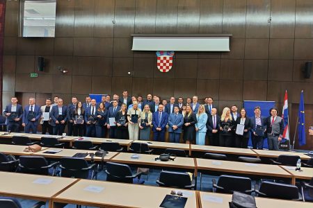 Potpisan sporazum vrijedan 380 tisuća eura za projekte Lučke uprave Novalja