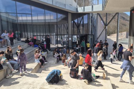 Od obilaska Cerovačkih špilja do potrage za uskrsnim jajima: Uskrsni špiljotrag i ove godine pun pogodak