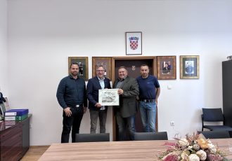 Općinu Brinje posjetio saborski zastupnik i predsjednik HSS-a Darko Vuletić
