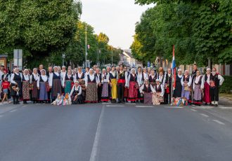 U Otočcu održana 26. Smotra folklora