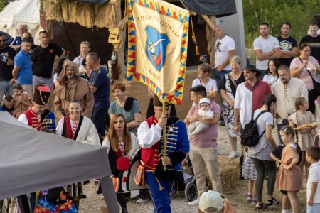 Festival oživljene povijesti vratio Stari grad Perušić u neka davna vremena