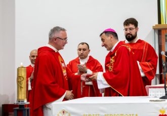 Biskup Medo u Prozorju predvodio proslavu svetkovine Predragocjene Krvi Kristove