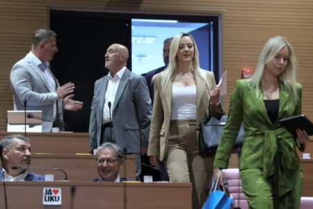 Burna saborska rasprava o Gospiću: od odgovornosti Vlade do ispravnosti vode