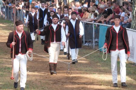 Maksimilijan Rojnić slavodobitnik 51. Trke na prstenac u Barbanu