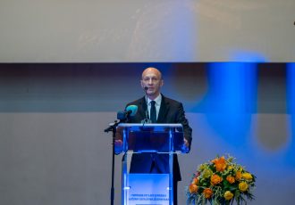 Ernest Petry odgovorio Troskotu: „Ne skupljaj političke poene na otpadu“