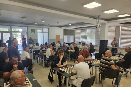 Završen gospićki šahovski memorijal: Vlahov prvi, Sekulić drugi