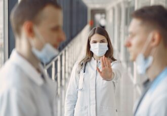 Troje zaraženih u Hrvatskoj, jedan na respiratoru: Liječnici upozorili na simptome
