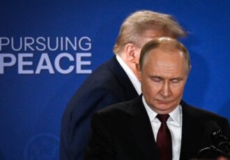 Trump razgovarao s Putinom: Kraj rata otvorio bi put obnovi odnosa SAD-a i Rusije