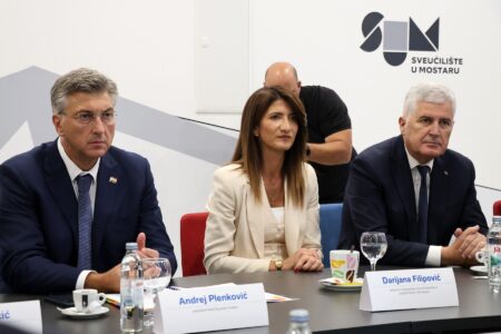 Andrej Plenković stigao u Mostar: Posjet počeo na Sveučilištu