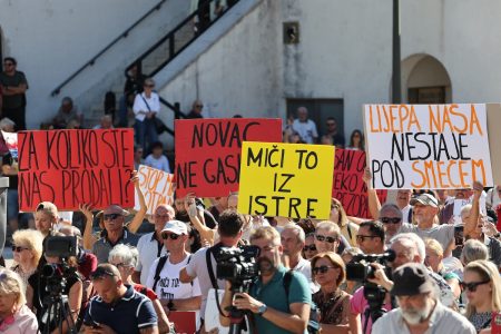 Otpad iz Gospića podigao Istru na noge