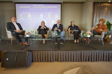 „Od klika do udarca gotovo da nema granice“: Ozbiljno upozorenje o nasilju na internetu