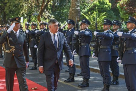 Milanović okupio vojni vrh pa povukao crtu: “Hrvatska vojska u takve koalicije neće ići”