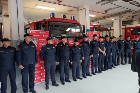 Hrvatskim vatrogascima stiže 78 novih vozila za gašenje šumskih požara