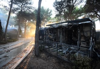 Plamen se ponovno pojavljuje na Braču, vatrogasci poslali važno upozorenje