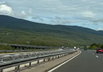 Vožnja u suprotnom smjeru na A1 kod Otočca