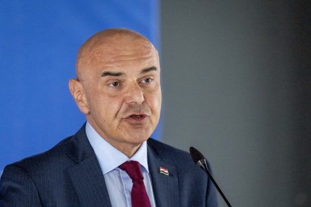 Posvojiteljima dviju djevojčica završen istražni zatvor zbog sumnje na trgovanje ljudima