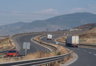 Oprez na cestama: Gusta magla, prometna nesreća na A3 i divljač na A1