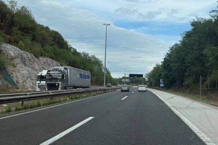 Krećete na put? Evo gdje se jutros vozi usporeno i što vas čeka na A1