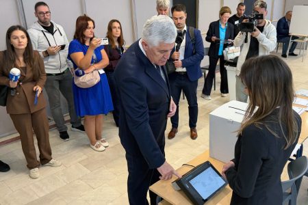 Velika izborna noć HDZ-a BiH: Čović proglasio pobjedu pa zahvalio Bošnjacima