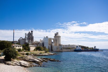 Holcim o otpadu iz Gospića: Objavili podatke o zraku